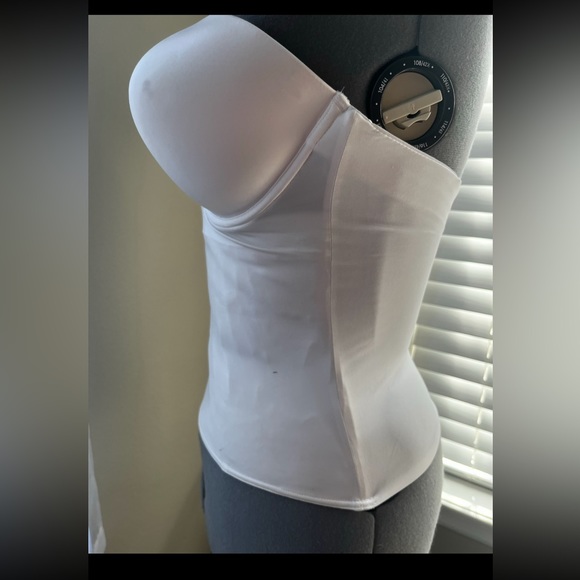 Corset - Picture 6 of 7